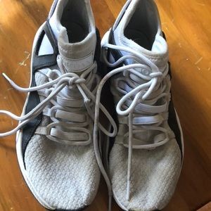 Michael Jordan basketball sneakers boys 5.5